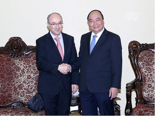 Phó Thủ tướng Nguyễn Xuân Phúc tiếp Chủ tịch Tổ chức hỗ trợ đại học thế giới