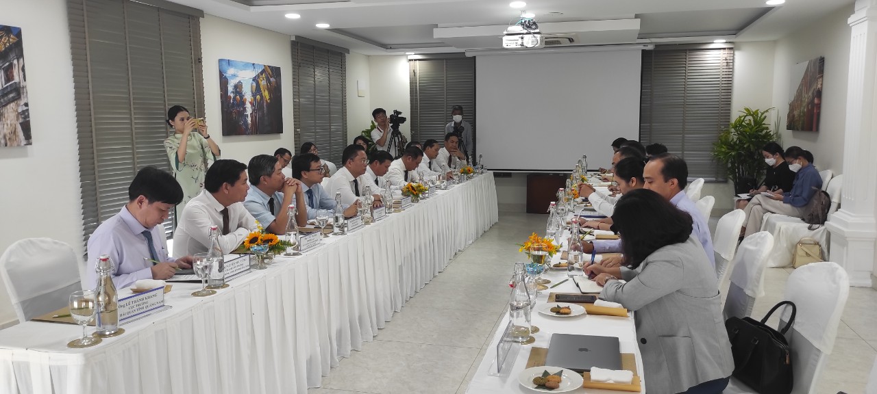 Chủ tịch UBND tỉnh Lê Trí Thanh tiếp xã giao đoàn Đại sứ quán Việt Nam tại Thái Lan và Ủy ban Nhà nước về Người Việt Nam ở nước ngoài